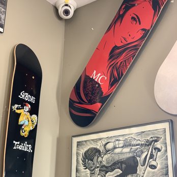 Grinderz - wall decoration - Burgers Near Me - Huntington Beach, California
