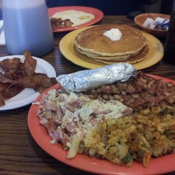 The Potholder Cafe - Our waitress remembered our order by heart! Sweet! - Breakfast & Brunch Near Me - Long Beach, California