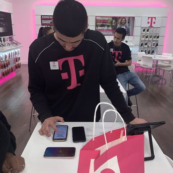 T-Mobile - Mobile Phones Near Me - Modesto, California