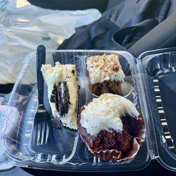 Sotta - Oreo cheesecake red velvet cupcake carrot cake square - Mediterranean Near Me - Burbank, California