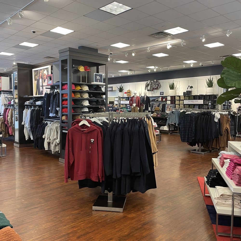 UNIQLO - Men's Clothing Near Me - Ontario, California UNIQLO - Men's Clothing Near Me - Ontario, California