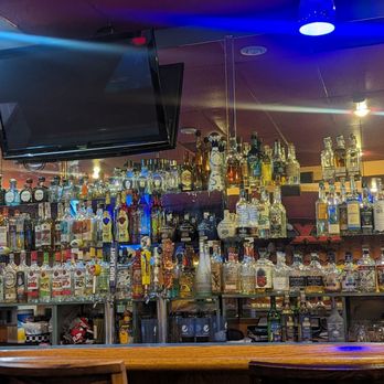 5 Hermanos Mexican Restaurant - Bar Area - Tacos Near Me - Renton, Washington