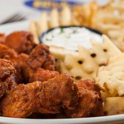 Pluckers Wing Bar - Killeen