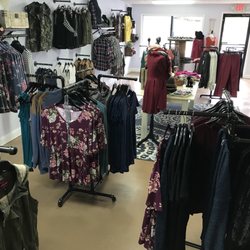Izzies Boutique - New Eddyville Kentucky store.