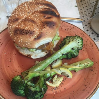 FIG Restaurant - Veggie sandwich - Bars Near Me - Santa Monica, California FIG Restaurant - Veggie sandwich - Bars Near Me - Santa Monica, California