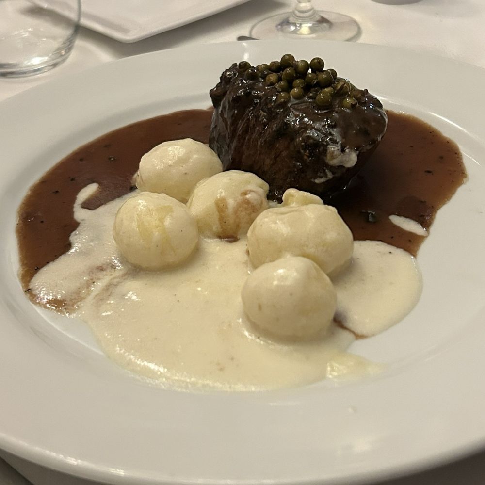 La Casserole - My friend's filet au poivre - French Near Me - São Paulo, SP