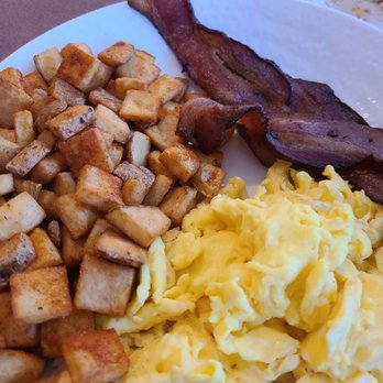 The Cracked Egg - Eggs and bacon with potatoes - Breakfast & Brunch Near Me - Las Vegas, Nevada The Cracked Egg - Eggs and bacon with potatoes - Breakfast & Brunch Near Me - Las Vegas, Nevada