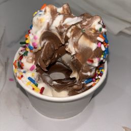 Vanilla/Chocolate Swirl. Hollow Center. Vanilla/Chocolate Swirl. Hollow Center.