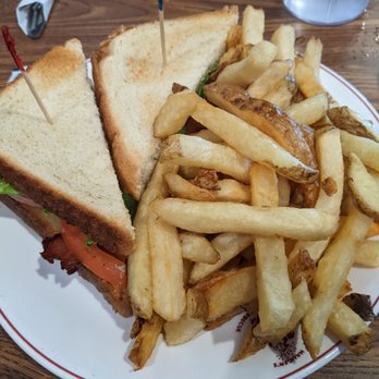 Haugen's Famous Original Barbeque - BLT - Barbeque Near Me - Port Perry, Ontario