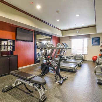 Hampton Inn & Suites Gainesville - Health club fitness center gym - Hotels Near Me - Gainesville, Texas Hampton Inn & Suites Gainesville - Health club fitness center gym - Hotels Near Me - Gainesville, Texas