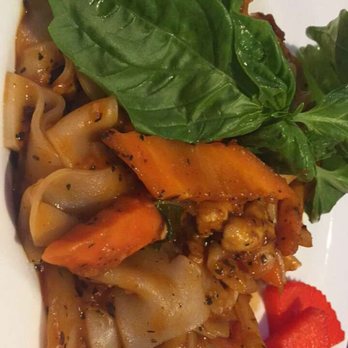 N Thai Palace - Drunken noodles -- not good too much indian flavor and tomato - Thai Near Me - Old Bridge, New Jersey N Thai Palace - Drunken noodles -- not good too much indian flavor and tomato - Thai Near Me - Old Bridge, New Jersey