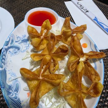 Roll & Bowl - Crab rangoon - Japanese Near Me - Richmond, Virginia