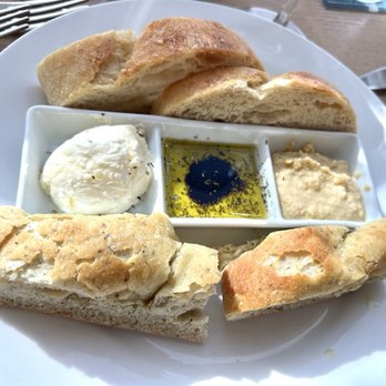 Drift Kitchen & Bar - Lido Beach Resort - Bread sampler - Seafood Near Me - Sarasota, Florida Drift Kitchen & Bar - Lido Beach Resort - Bread sampler - Seafood Near Me - Sarasota, Florida