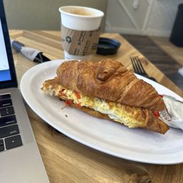 Vegetable breakfast sandwich