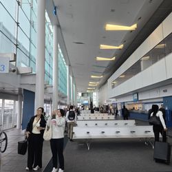 NY Waterway Ferry Terminal Midtown - inside waiting