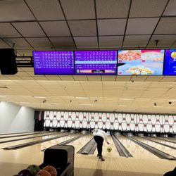 Oak Tree Lanes Bowling and Sports Bar