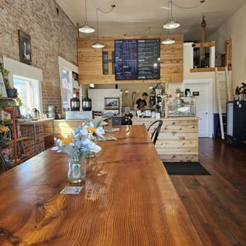Gathering Grounds Roastery - Inside - 2/2 - Coffee Roasteries Near Me - Klamath Falls, Oregon Gathering Grounds Roastery - Inside - 2/2 - Coffee Roasteries Near Me - Klamath Falls, Oregon