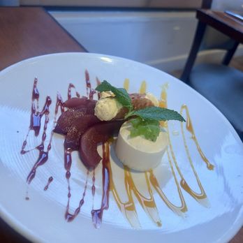 LaSalette Restaurant - Fruit dessert (delicious!) - Portuguese Near Me - Sonoma, California LaSalette Restaurant - Fruit dessert (delicious!) - Portuguese Near Me - Sonoma, California