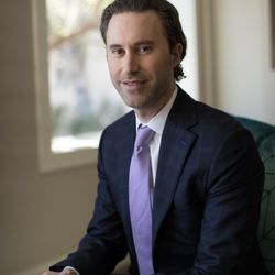 Brian C Reuben, MD - Board-Certified Plastic Surgeon: Dr. Brian C. Reuben
