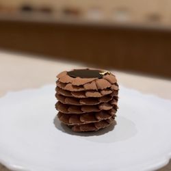 Lysee - V.I.C. (Very Important Chocolate)