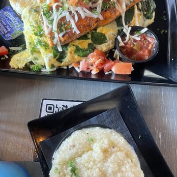 Augie’s Cafe - Grits with Salmon Omelette - Cafes Near Me - Atlanta, Georgia