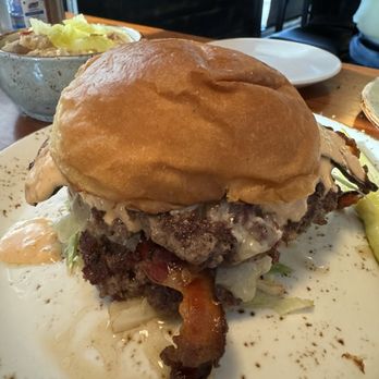 Doc Ponds - Burger - Bars Near Me - Stowe, Vermont