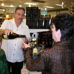 The Vineyard - A wine tasting at The Vineyard with Bob Delorfano from Horizon Beverage.