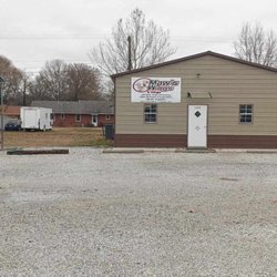 Maws Wings and Things - Look for us here. Right off the highway.