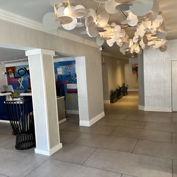 Le Parc At Melrose - Lobby!! - Hotels Near Me - West Hollywood, California Le Parc At Melrose - Lobby!! - Hotels Near Me - West Hollywood, California