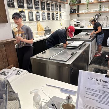 Earnest Ice Cream - friendly service - Ice Cream & Frozen Yogurt Near Me - Vancouver, British Columbia Earnest Ice Cream - friendly service - Ice Cream & Frozen Yogurt Near Me - Vancouver, British Columbia