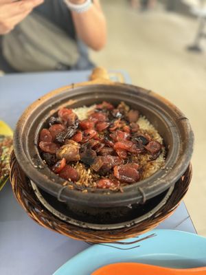 Lian He Ben Ji Claypot Rice by null