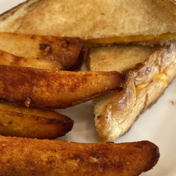 Halekulani Bakery - Keiki grilled cheese - Bakeries Near Me - Honolulu, Hawaii