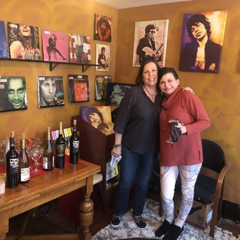 Gotta Have It Vinyl - Nancy and the proprietor's wife Denise. - Vinyl Records Near Me - Lambertville, New Jersey