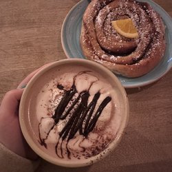 Chokladkoppen - 10.2.22 Hot cocoa and cinnamon roll