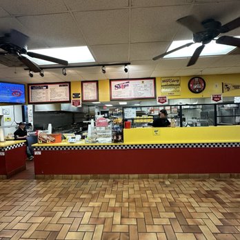Skip’s Chicago Dogs - Hot Dogs Near Me - Avondale Estates, Georgia