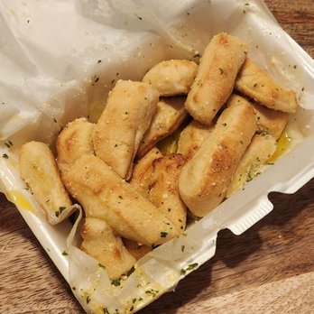 DeMatteo's Pizza - Garlic bread pieces, really good. Just wish they weren't as salty. - Pizza Near Me - Riverside, California