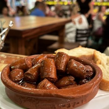 Happy Wine Calle Ocho - Chistorras - Tapas Bars Near Me - Miami, Florida Happy Wine Calle Ocho - Chistorras - Tapas Bars Near Me - Miami, Florida