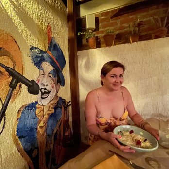 Estancia Uruguaya - Steakhouses Near Me - La Paz, BCS