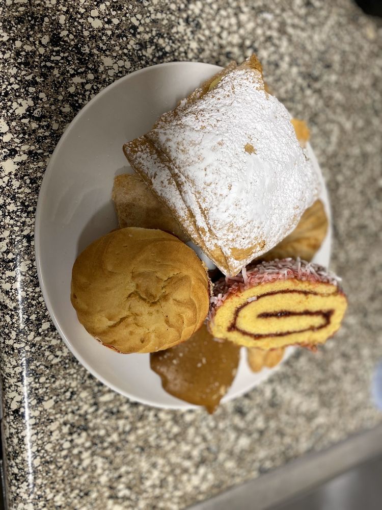 LA MEXICANA BAKERY CLOSED Updated July 2024 166 Photos & 325