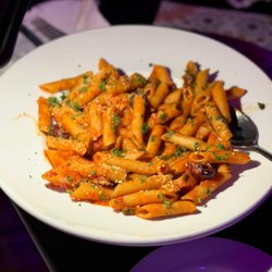 Hookah Up Cafe - Pasta alla putinesca