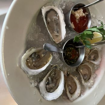 Hutch's - Oysters PEI and Mass - New American Near Me - Buffalo, New York