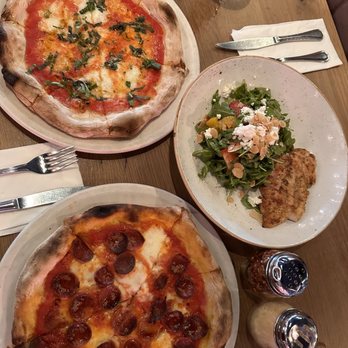 Ella's Wood Fired Pizza - Margherita Pizza, Pepperoni Pizza, Orange and StrawberrySalad - Pizza Near Me - Washington, DC, District of Columbia Ella's Wood Fired Pizza - Margherita Pizza, Pepperoni Pizza, Orange and StrawberrySalad - Pizza Near Me - Washington, DC, District of Columbia