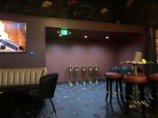 Bar Loretta by null