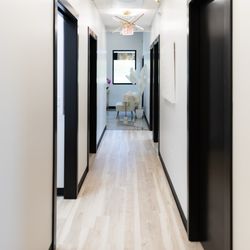 Luminare Aesthetics & Wellness - Hallway