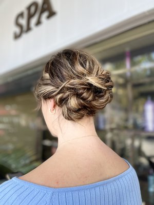 Bridal Services - Ready to help you feel amazing on your special day! We offer Bridal hair, bridal makeup, and bridal nail services. We also offer event hair, makeup, and nail styling for any occasion including homecoming, prom, holiday parties, birthdays and more! Call to book today! 

You may also book on my booking site:

https://www.fresha.com/a/phenix-bell-artistry-hair-walnut-creek-1315-broadway-plaza-ifswk0tw