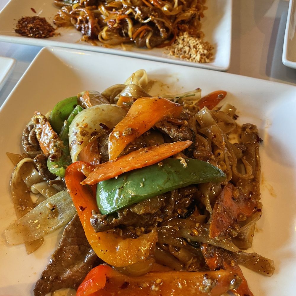 Jutamas Thai restaurant Ridgeland - N35. Drunken Noodles - Thai Near Me - Ridgeland, Mississippi Jutamas Thai restaurant Ridgeland - N35. Drunken Noodles - Thai Near Me - Ridgeland, Mississippi