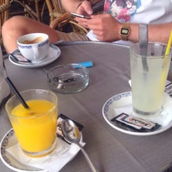 Gran Caffe - 8 euros le jus de fruit. A savourer