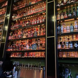 Carousel shelves