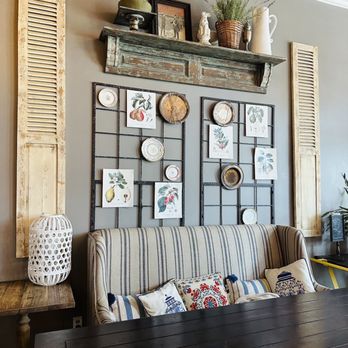 Mason & Dixie - a living room with a couch and a table - Southern Near Me - Grapevine, Texas Mason & Dixie - a living room with a couch and a table - Southern Near Me - Grapevine, Texas