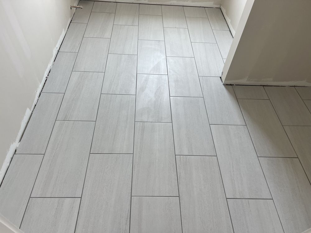 Slide of Silva’s Superior Flooring